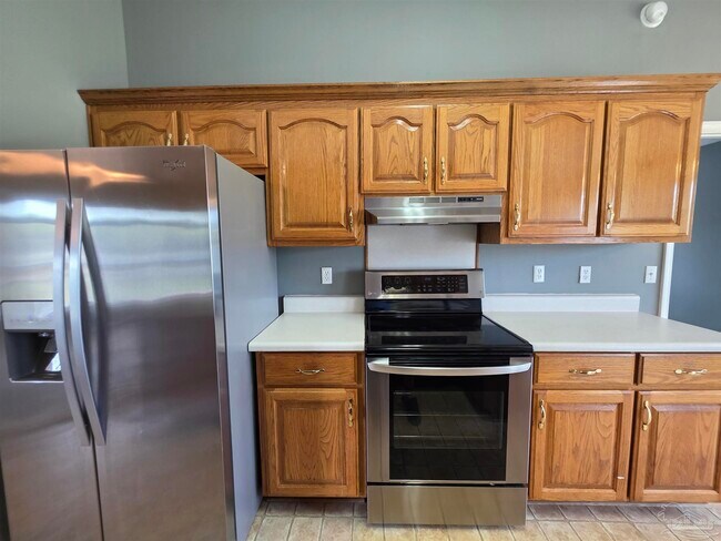 Building Photo - 6024 Yellow Rose Dr