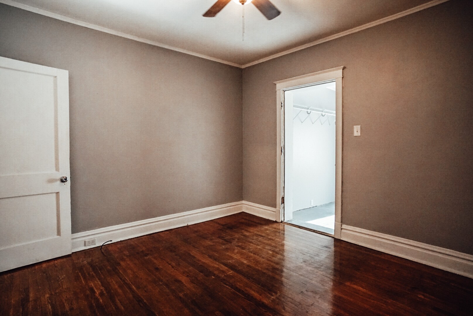 Building Photo - 4974 Chippewa St