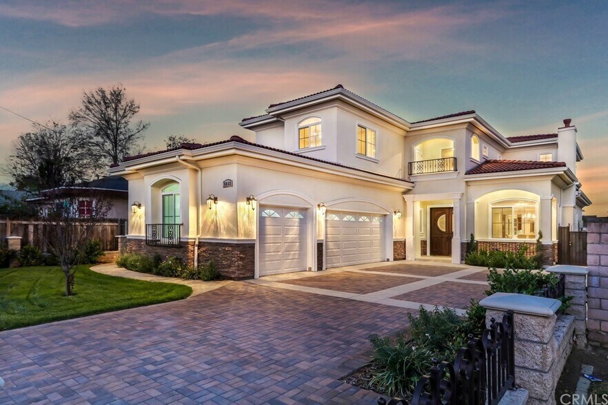 Building Photo - 5032 Rosemead Blvd