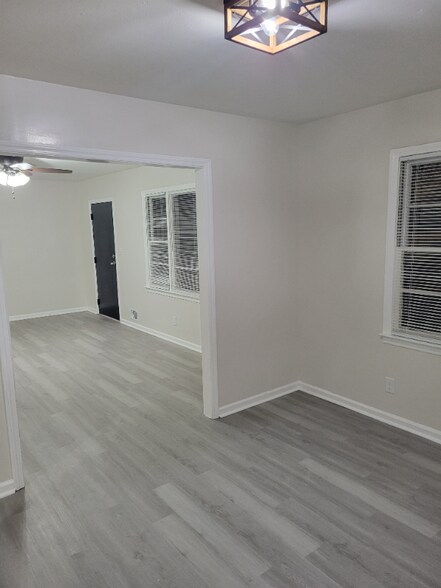 Building Photo - 172 Ruby Dr