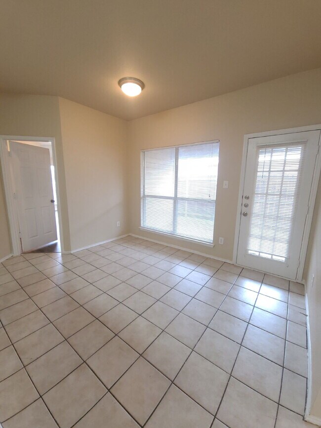Building Photo - $2050  Large, single story Lancaster House