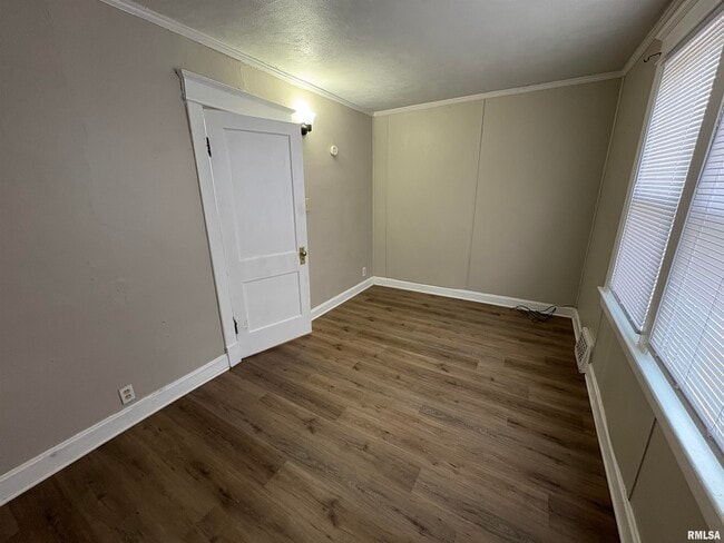 Building Photo - 2403 N Peoria Ave