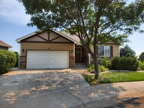 Building Photo - 157 Beacon Way