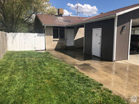 Building Photo - 2747 2855 W