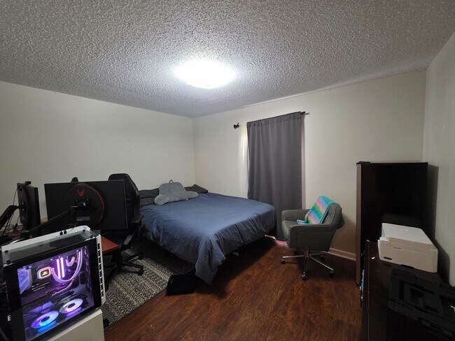 Building Photo - Welcome to Your Dream Retreat!