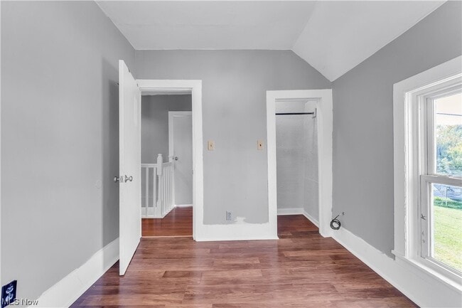 Building Photo - 223 W 15th St