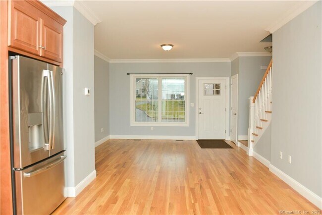 Building Photo - 17 Brookview Cir