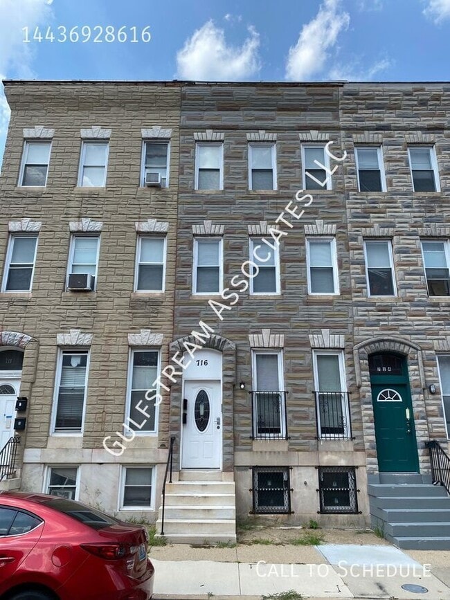 Primary Photo - 716 Dolphin St