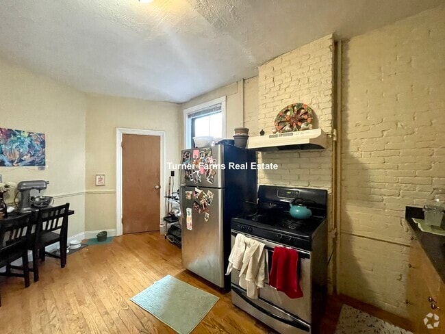 Building Photo - 86 Hammond St