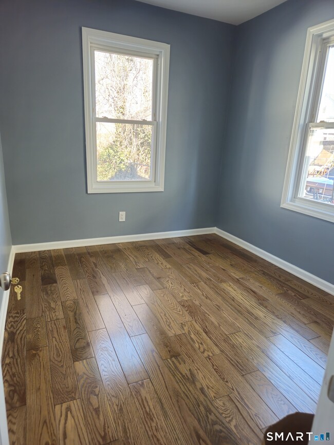 Building Photo - 25 Lexington St