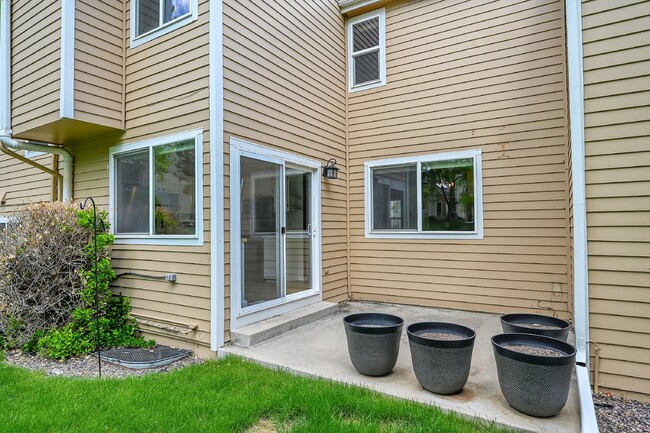 Building Photo - $2,695 - 3 Bed,  2.5 Bath Townhome in Arva...