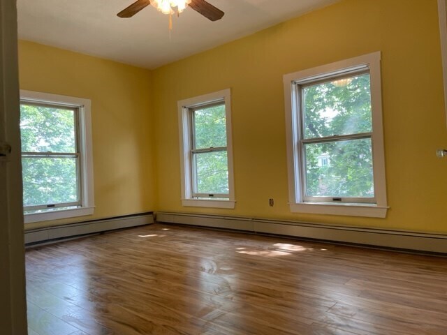 Building Photo - 283 Lake St