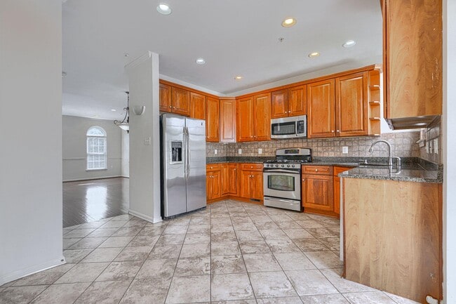 Building Photo - 239 Anvil Way
