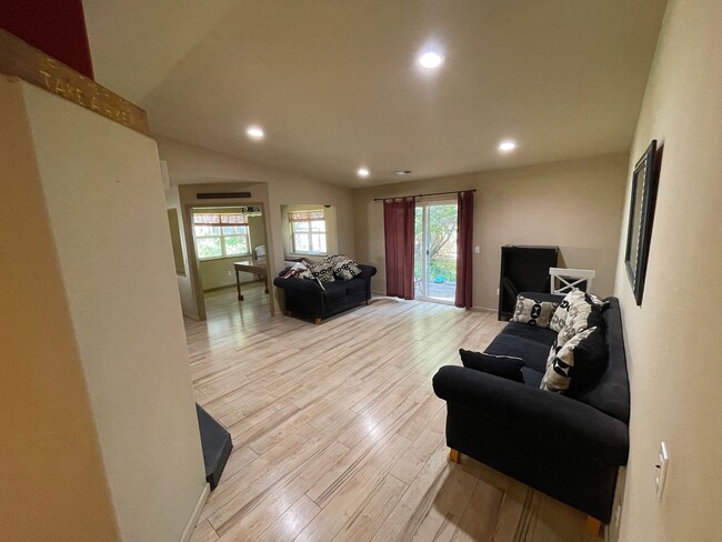 Building Photo - Magalia Home for rent/two bedroom, shared ...