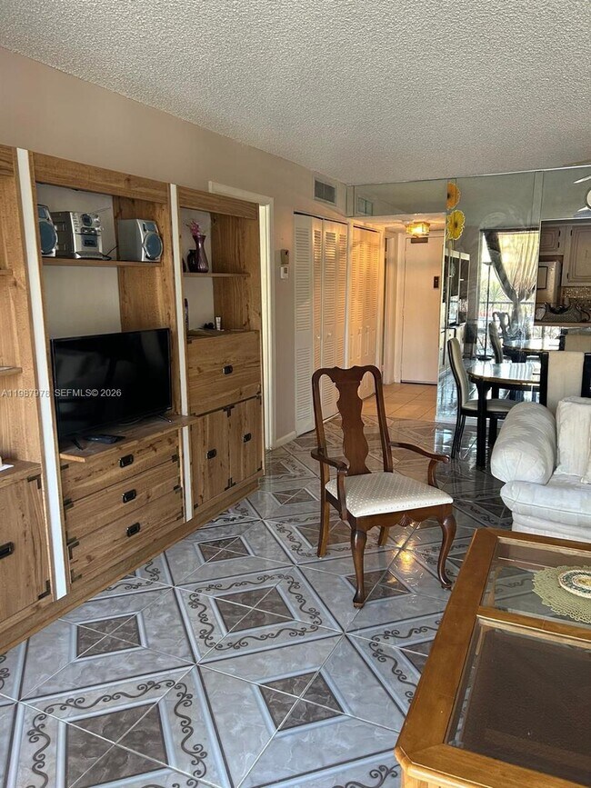 Building Photo - 3821 Environ Blvd