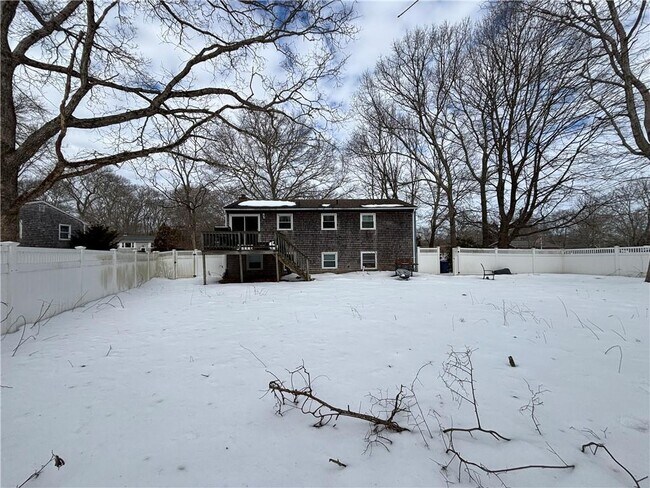 Building Photo - 24 Greenwood Dr