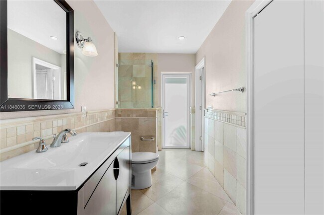 Building Photo - 12511 Ramiro St