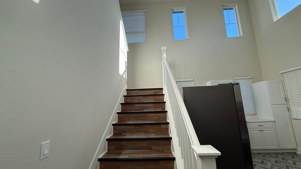 stairs to bedrooms - 829 Bamboo Dr
