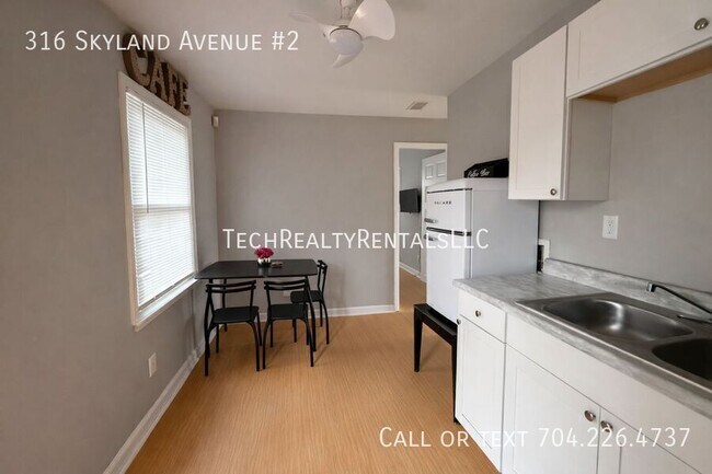 Building Photo - 316 Skyland Ave