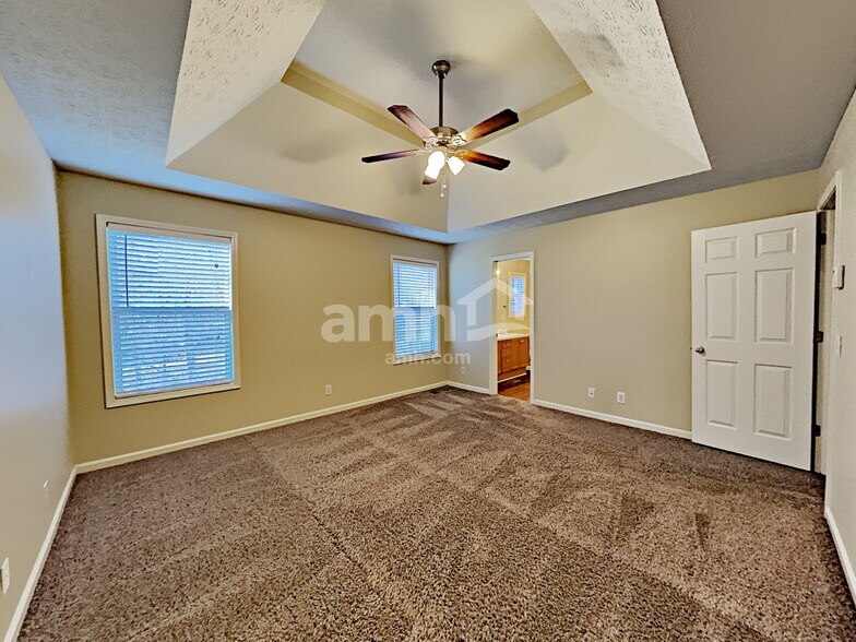 Building Photo - 624 Glendale Forest Dr
