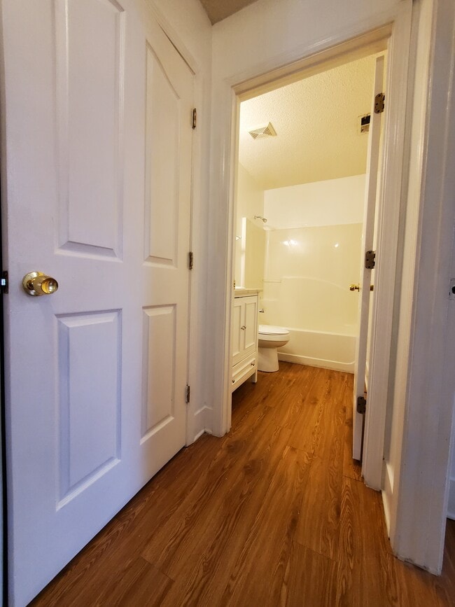 Building Photo - 1016 Jessamine Trail