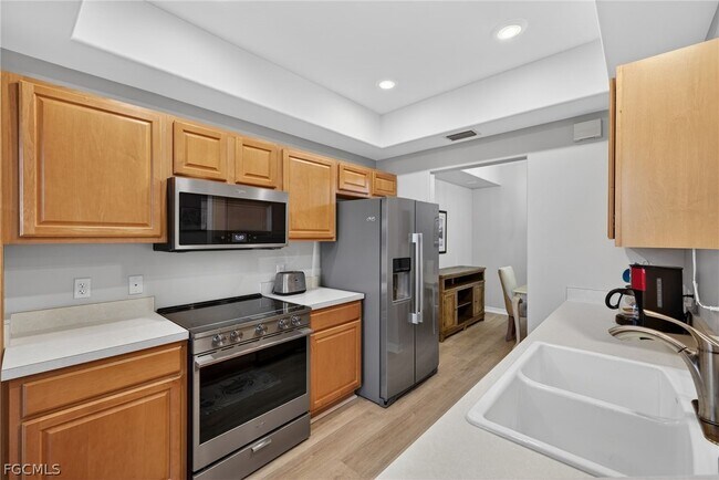 Building Photo - 1440 Tiffany Ln