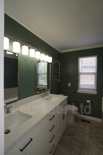 Building Photo - 10182 Woodrose Ct