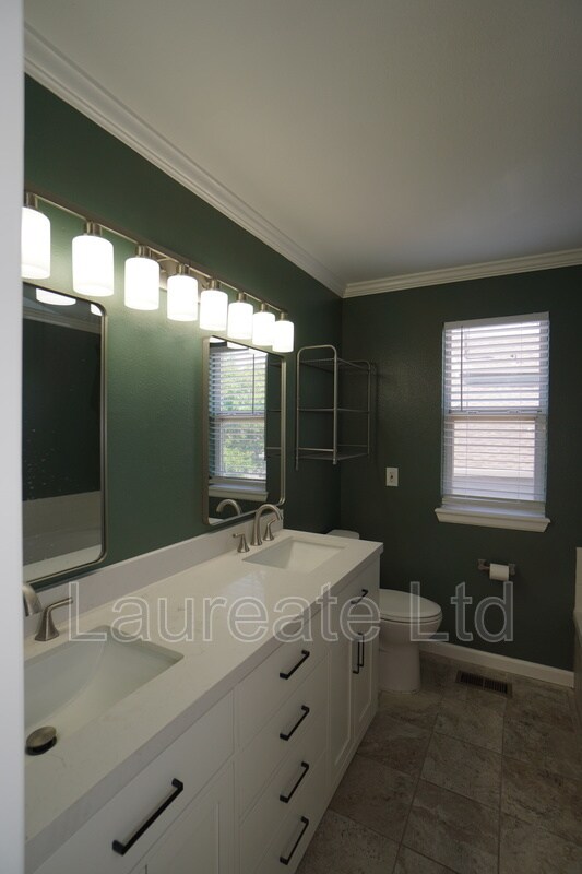 Building Photo - 10182 Woodrose Ct