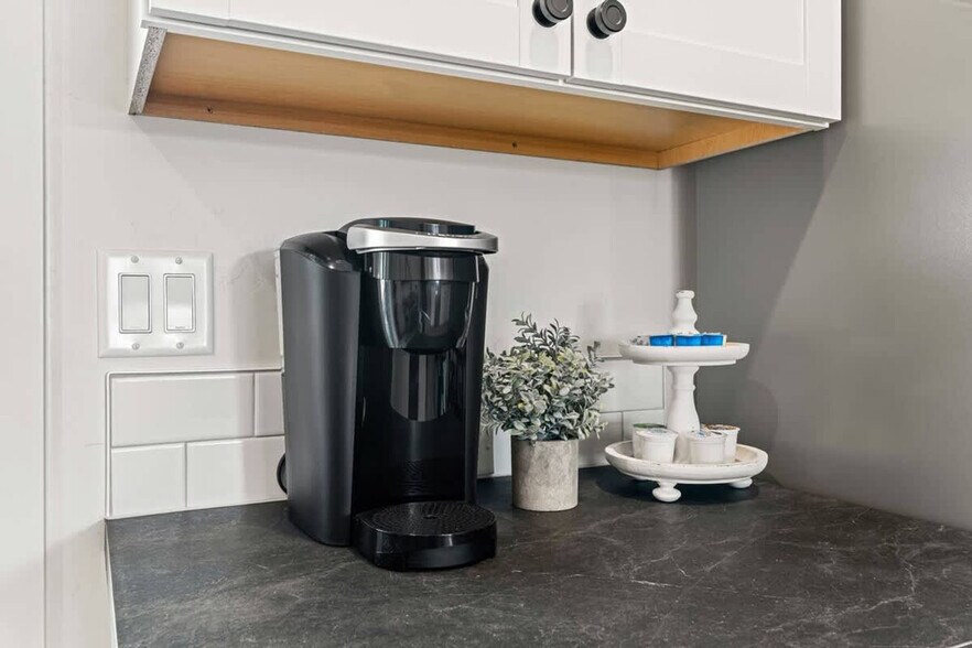 Building Photo - 44 S Sugar Loop Ln