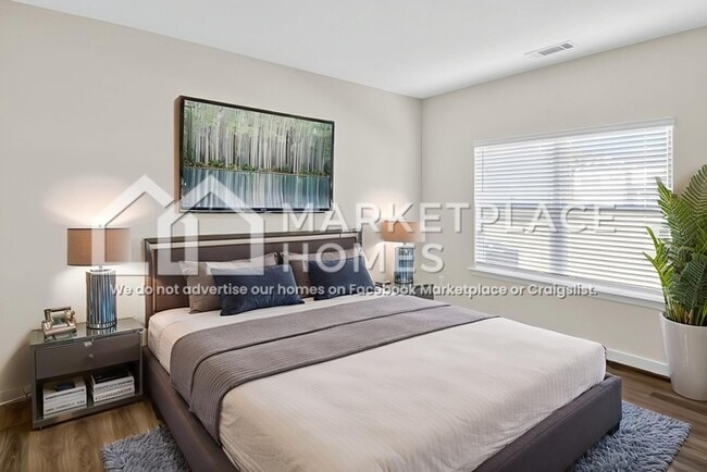 Building Photo - 4321 Scenic Mdw Dr NE