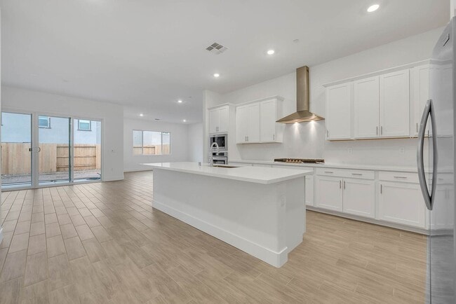 Building Photo - 12705 Parakeet Wy