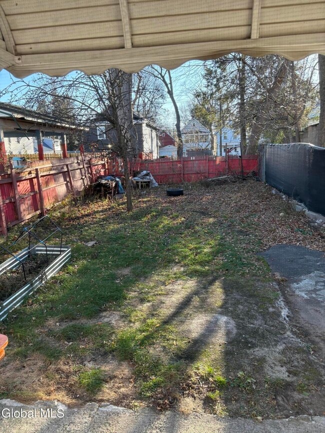 Building Photo - 246 Duane Ave