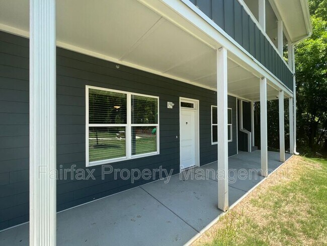 Building Photo - 518 Boone St