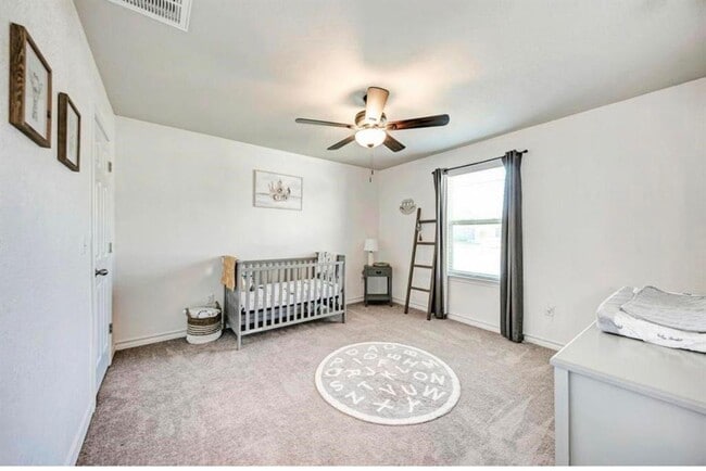 Building Photo - 5817 Daly Dr