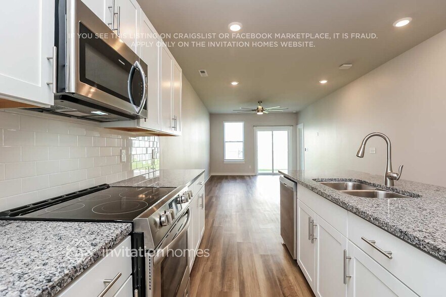 Building Photo - 12 Torrey Pines Ln