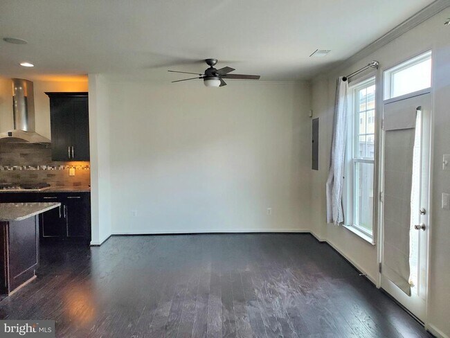 Building Photo - 42318 Benfold Square