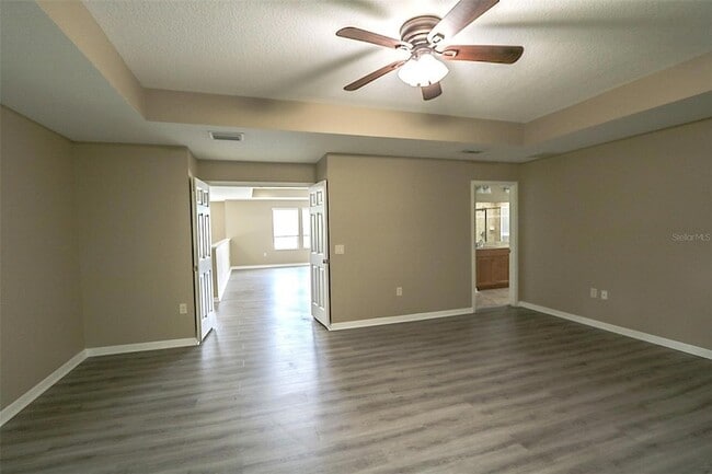 Building Photo - 1208 Oakcrest Dr