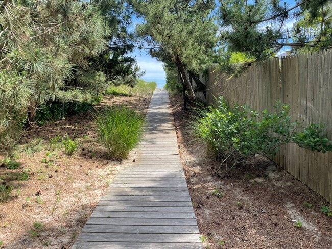 Building Photo - 31 Gilberts Path