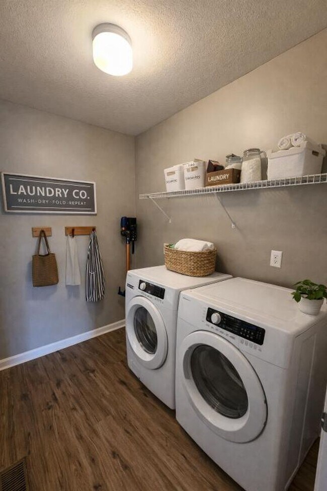 Building Photo - Your Next Home Sweet Home Awaits!