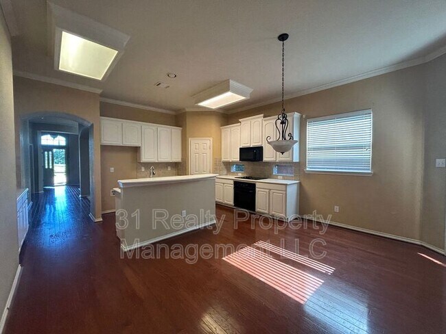 Building Photo - 4632 Aylesbury Ct