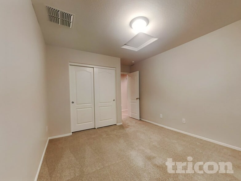 Building Photo - 11878 N 154th Ln