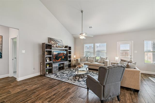 Building Photo - 216 Fieldstone Dr