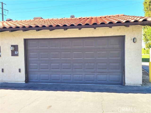 Building Photo - 1077 S Santo Antonio Dr