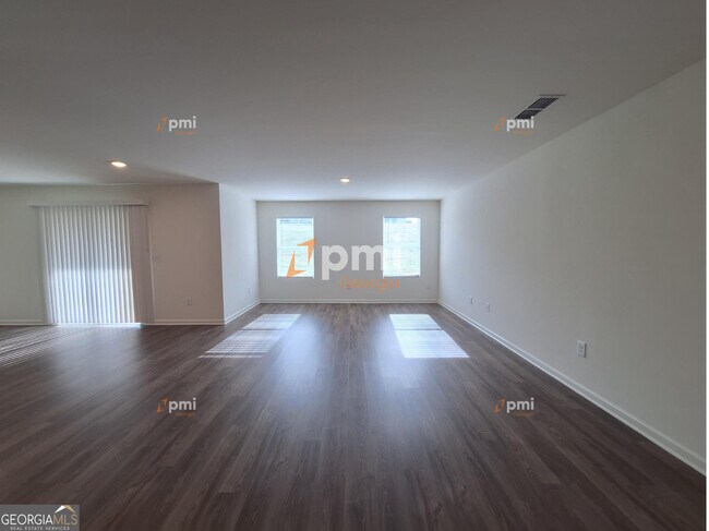 Building Photo - 313 Gazebo Dr