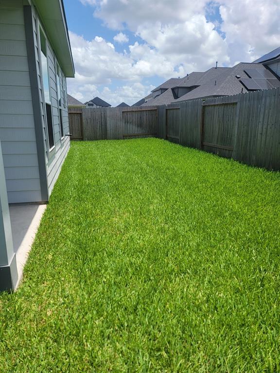 Building Photo - 2615 Village Side Trl
