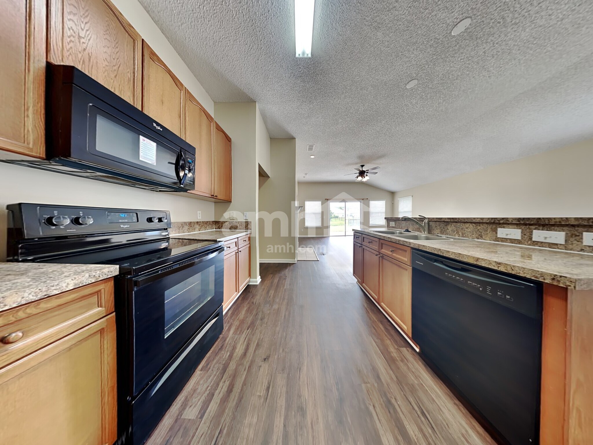Building Photo - 13958 Devan Lee Dr N