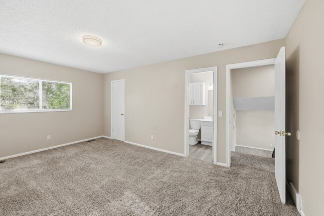 Building Photo - 2,595.95-  3 Bed, 1.5 Bath Home In Longmont with Great Backyard and In Unit Laundry!