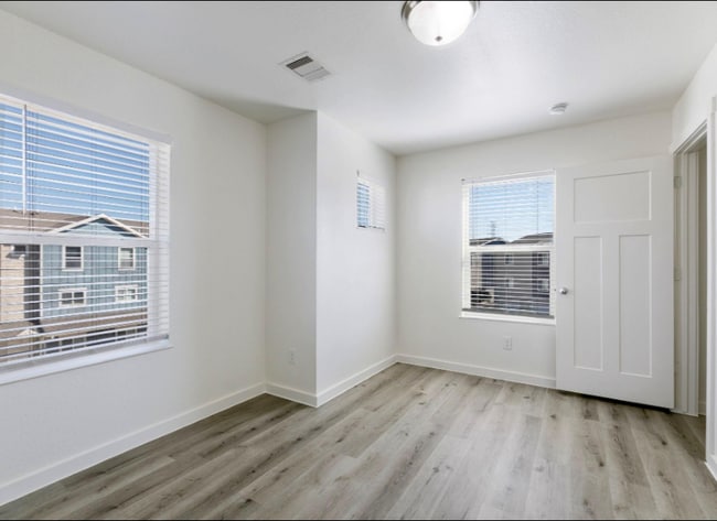 Building Photo - 21155 Gosling Rd