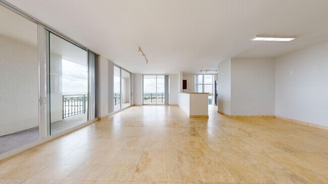 Building Photo - 550 Okeechobee Blvd