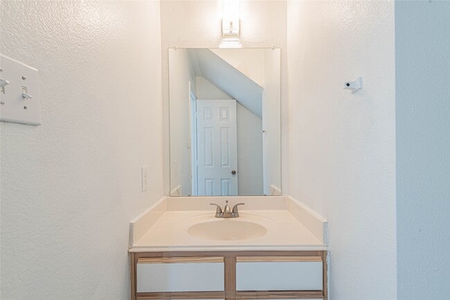 Building Photo - 19507 Narcissus Brook Ln